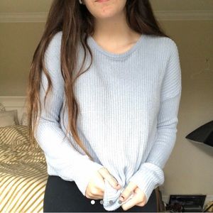 cute older style brandy melville sweater!